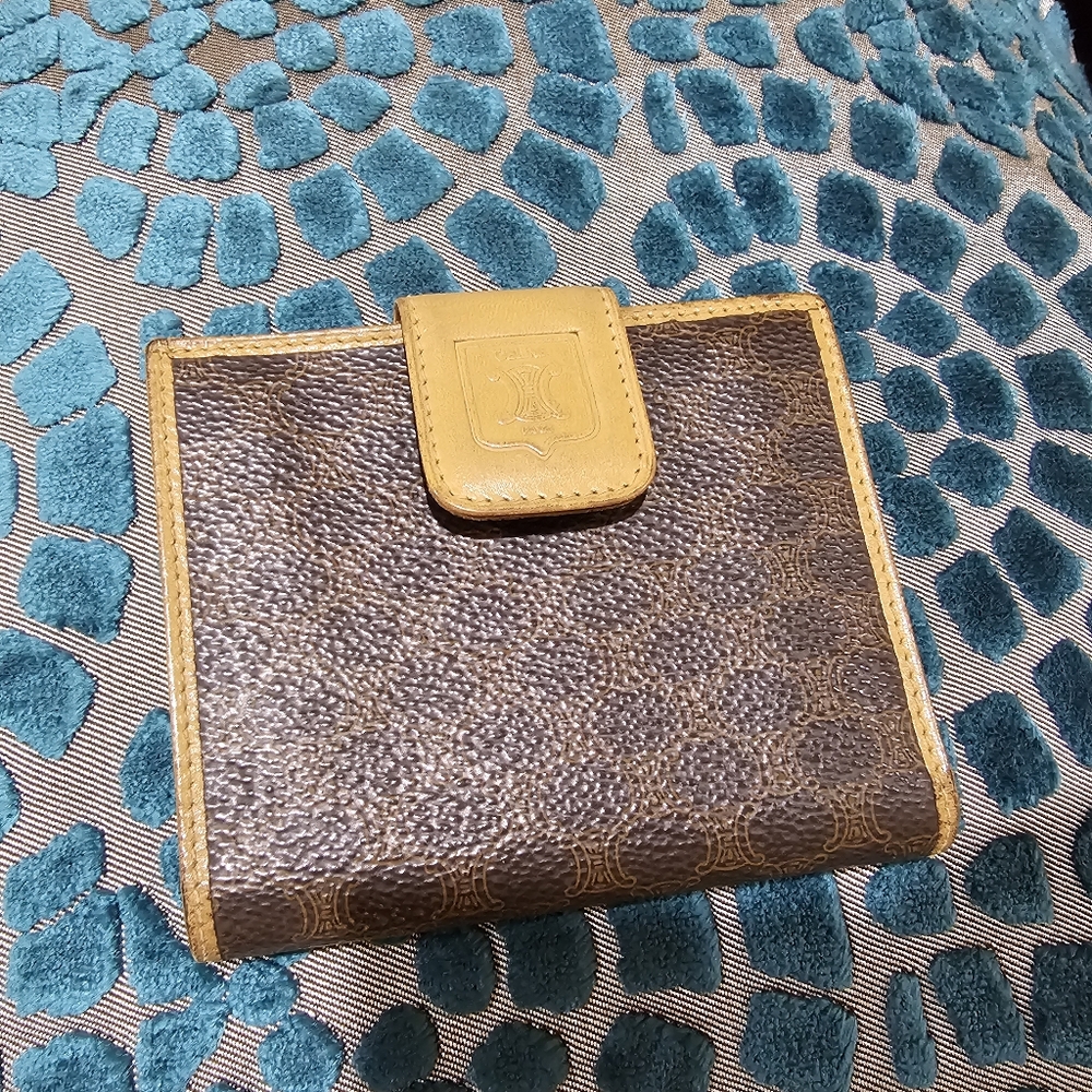 Authentic Celine Kiss lock wallet
